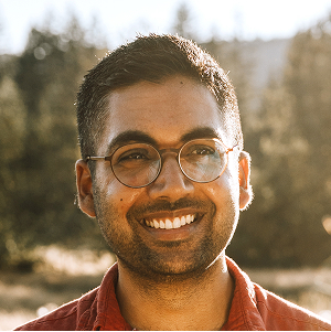 Portrait photo of Dhruv Dang.